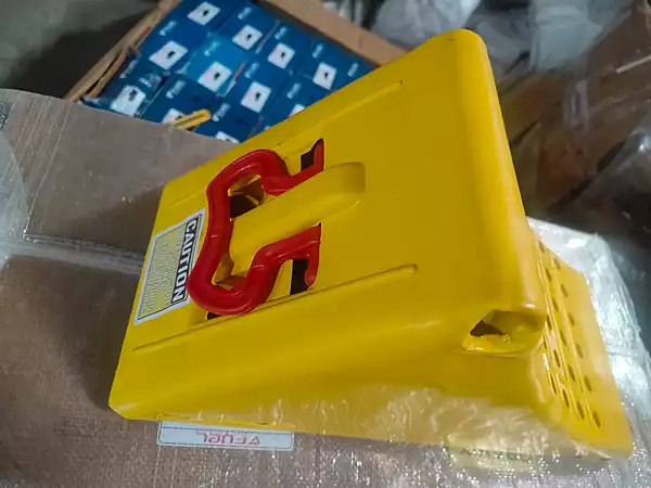 H2WC-10 WHEEL CHOCK PLASTIC 4.5kg — view 3