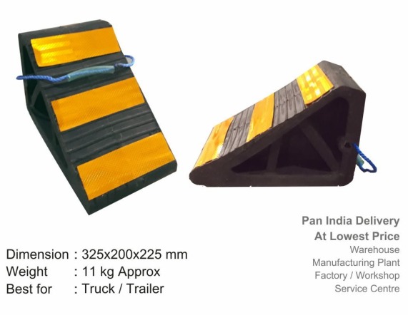 Truck Wheel Rubber Chock with reflectors & pull thread